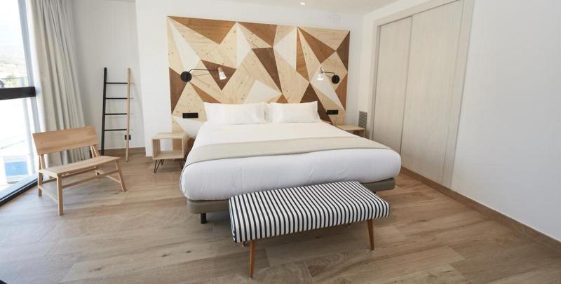 Apartahotel Dos Rios 艾因萨 外观 照片