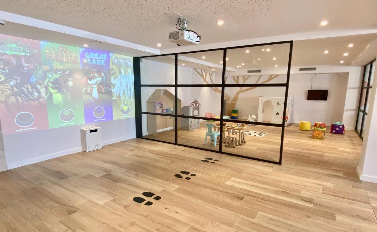 Apartahotel Dos Rios 艾因萨 外观 照片