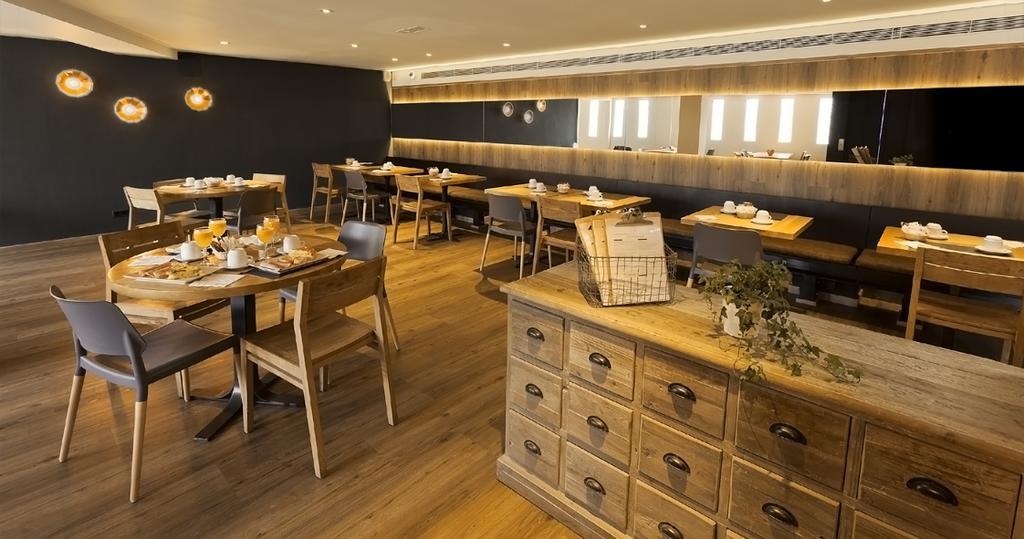 Apartahotel Dos Rios 艾因萨 外观 照片