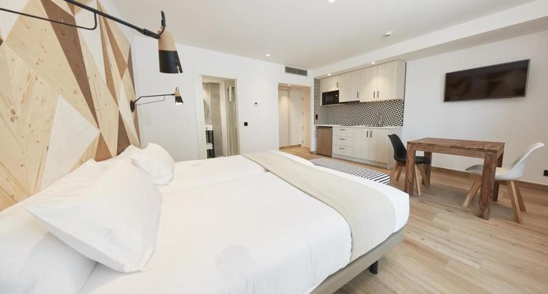 Apartahotel Dos Rios 艾因萨 外观 照片